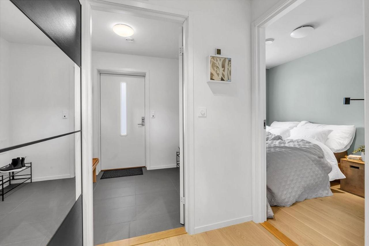 Kais sauna, jacuzzi, cinema&balcony house! Central location Tromsø Extérieur photo